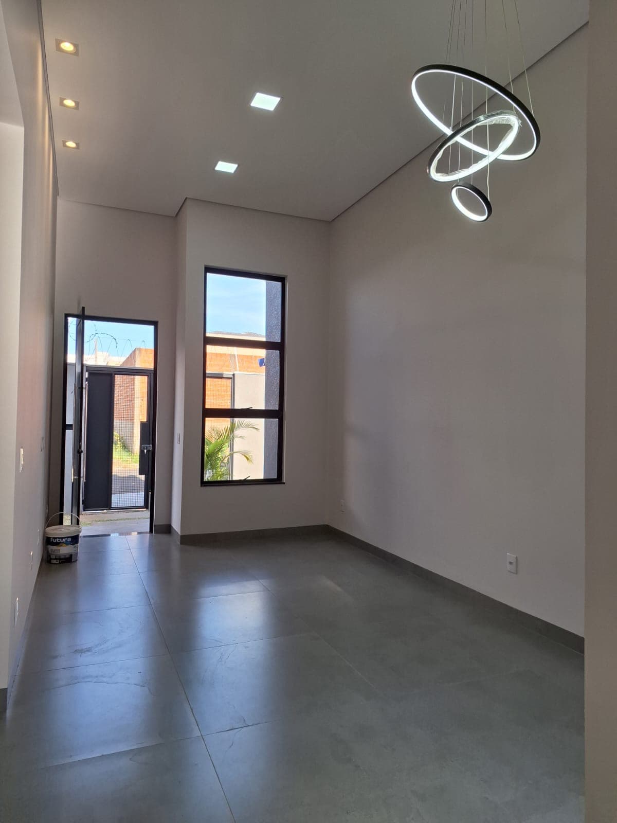 Casa à venda com 2 dormitórios e 1 suíte