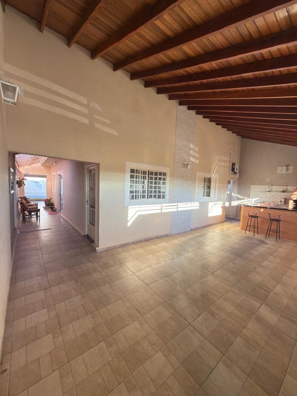 Casa à venda com 2 dormitórios e 1 suíte