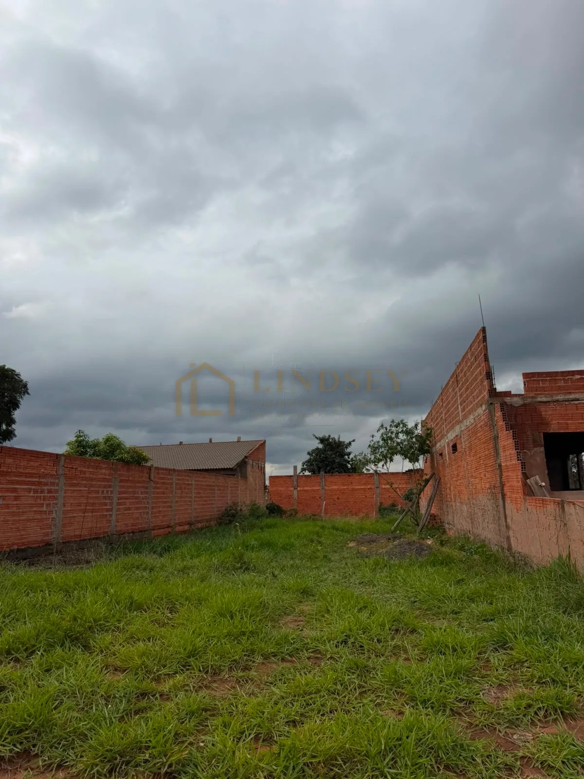 Terreno amplo à venda no Jardim Marília